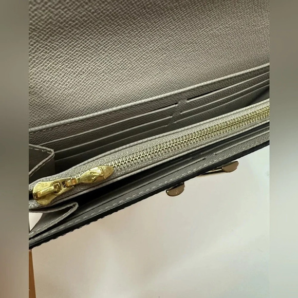 Authentic Louis Vuitton Twist Purse Epi Black Portefeuille Wallet With Box Chain - Picture 16 of 17